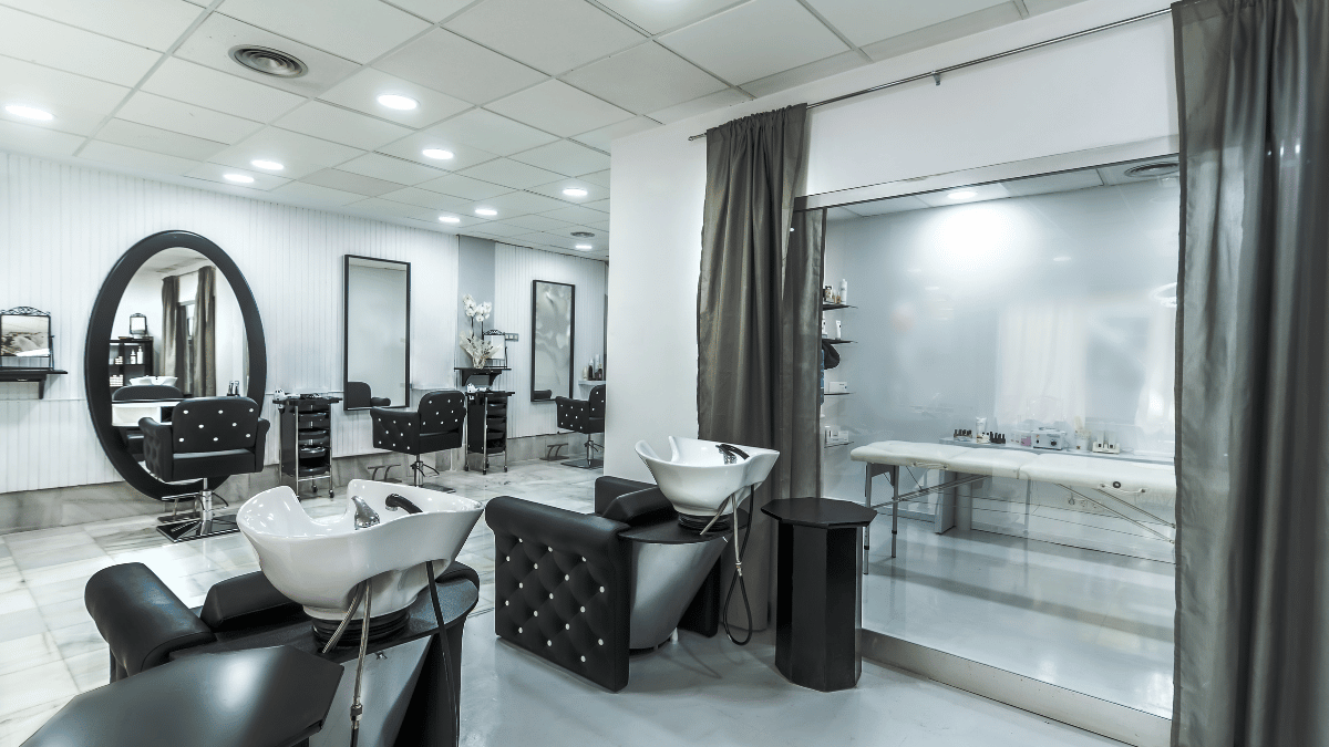 How Beauty Liability Insurance Can Protect Cosmetologists